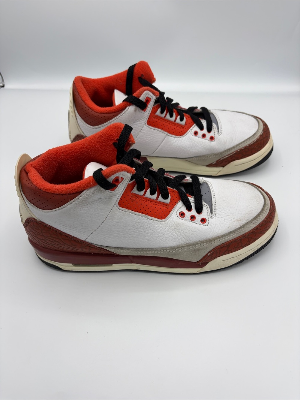 Air Jordan 3 Retro GS “Mars Stone”White and Red Basketball Sneakers